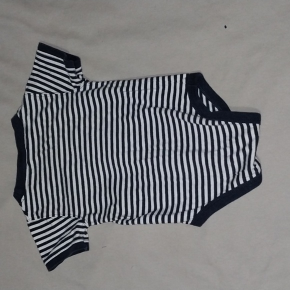 Baby Gap Striped Baby Onesie with Pocket 6-12 Months - Picture 4 of 5